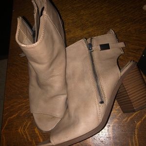 Open toe cream colored boots